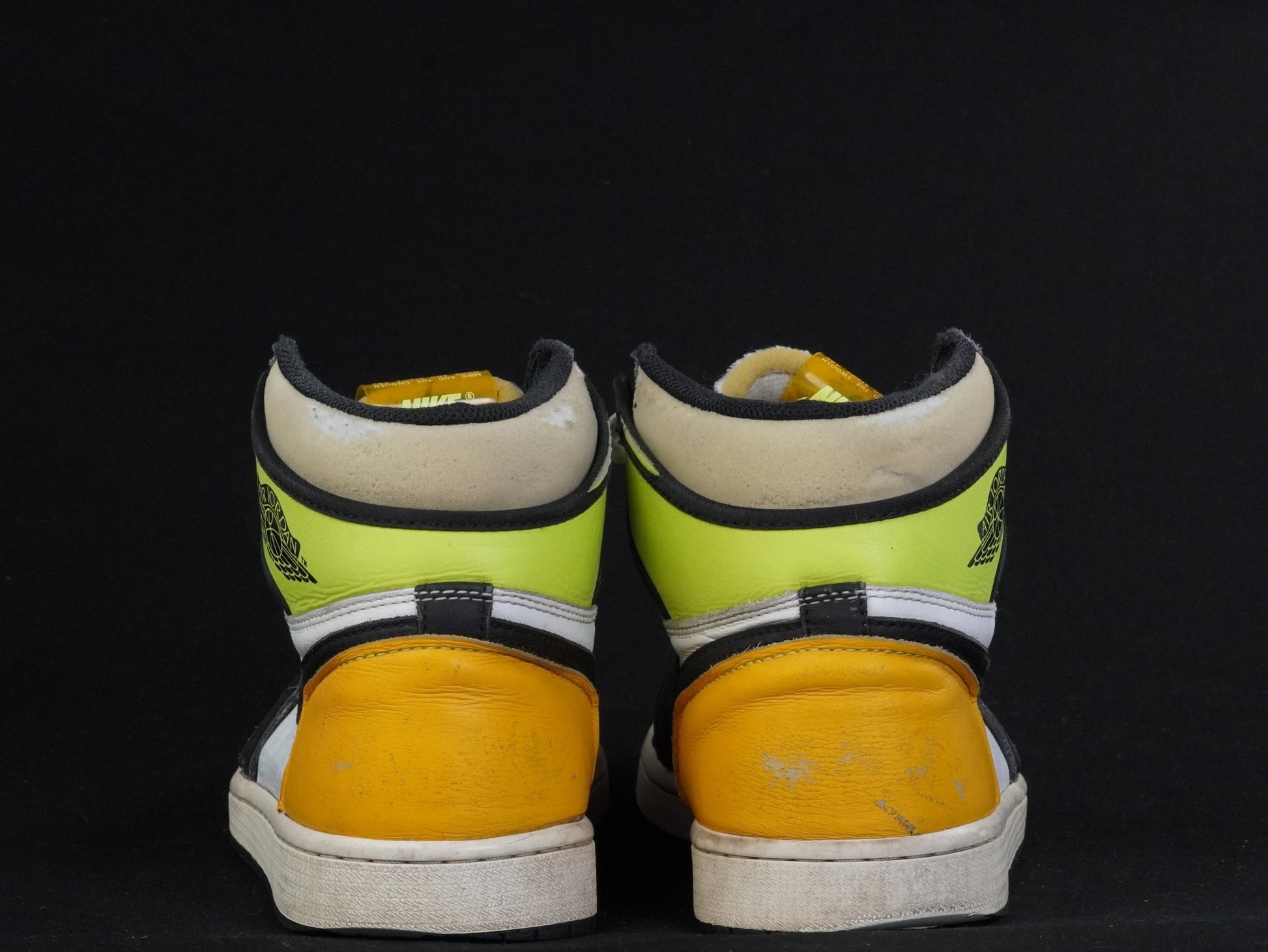 Használt Jordan 1 High Volt Gold - Steals.hu Buy Sell Trade Sneakers